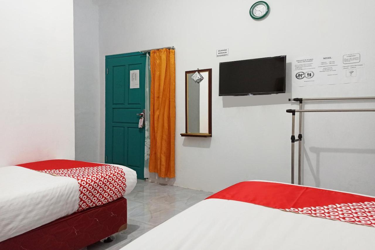 Oyo 2611 Hotel Krui Syariah Exterior foto